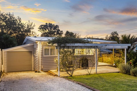 1/10 Cresta Avenue, Beach Haven, Auckland