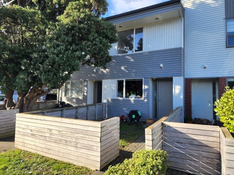 16 Stone Street, Miramar, Wellington