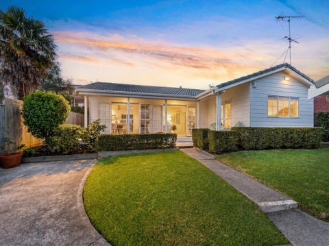 2/25 College Road, Northcote, Auckland