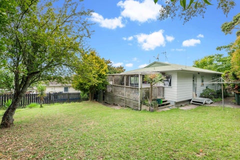 24 Meadowood Drive, Unsworth Heights, Auckland
