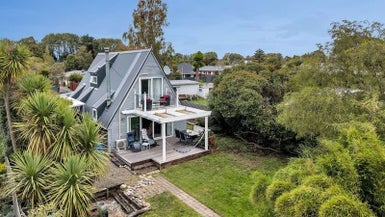 12 McKenzie Place, Waikuku Beach, Waikuku Beach