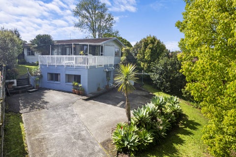 32 Gladys Avenue, Glenfield, Auckland