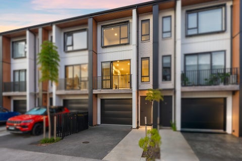 16 Beach Road, Hobsonville, Auckland