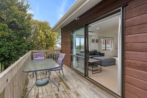 3A Hatherlow Street, Glenfield, Auckland