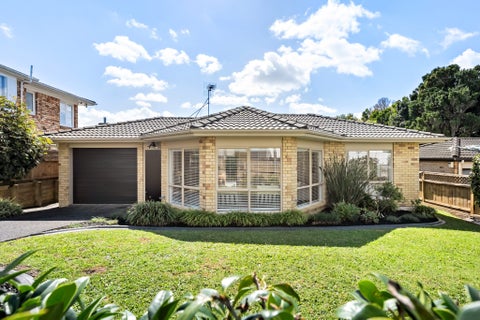 27B James Laurie Street, Henderson, Auckland