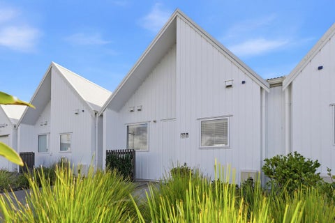 32B Taikura Avenue, Red Beach, Red Beach