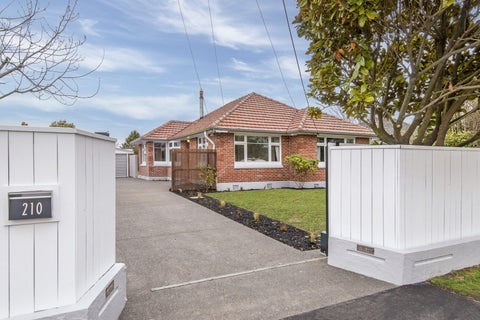 210 Weston Road, St Albans, Christchurch
