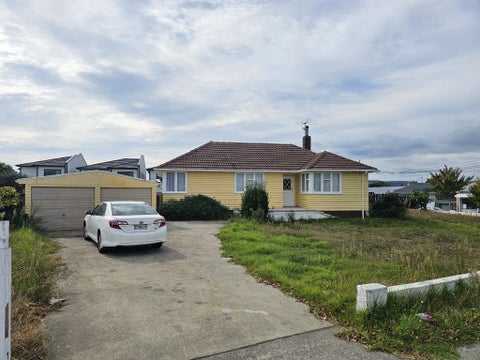 2 Old Wairoa Road, Papakura, Papakura