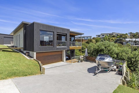 21 Seabreeze Way, Raglan, Raglan