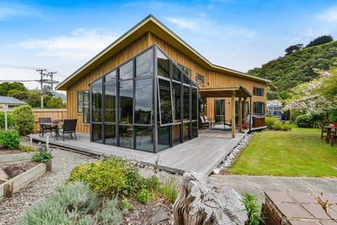 36 Beach Road, Long Beach, Port Chalmers