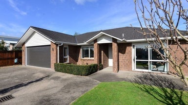 17 Alpers Ridge, Leamington, Cambridge