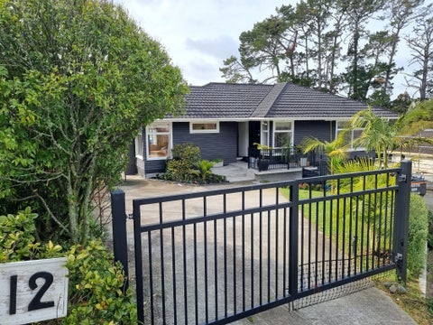 12 Crystal Avenue, Glendene, Auckland