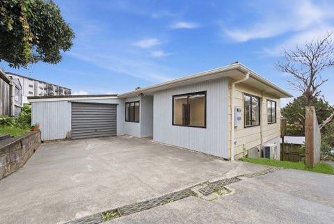 2/8 Sunnyfield Crescent, Glenfield, Auckland