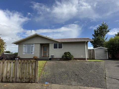 5 Meads Place, Marton