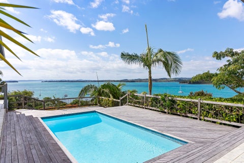 220 Sandspit Road, Shelly Park, Auckland