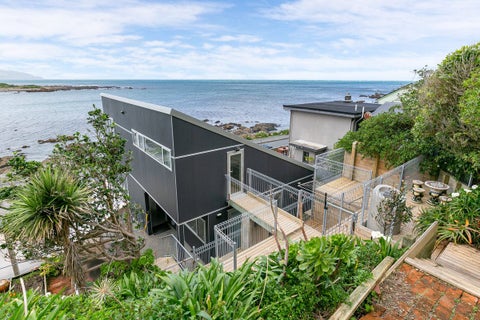 100 Owhiro Bay Parade, Owhiro Bay, Wellington