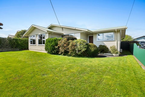 11 Oxford Street, Marton