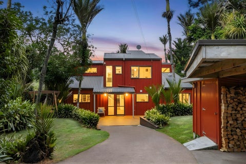7 Ngaio Road, Titirangi, Auckland
