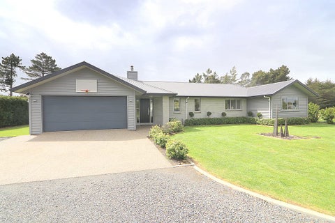 2 Awarua Road, Otatara
