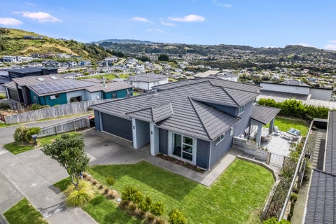 105 Endeavour Drive, Whitby, Porirua