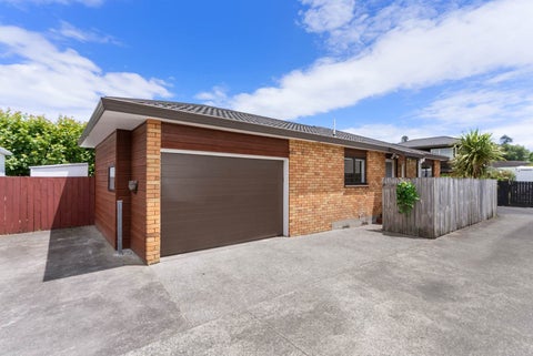 2/133 Pah Road, Royal Oak, Auckland