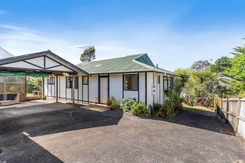 9A Caronia Crescent, Lynfield, Auckland