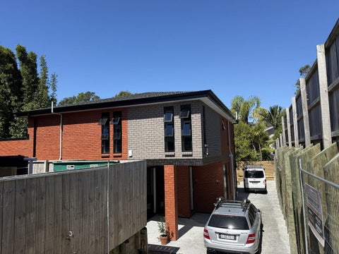 16 Avonleigh Road, Green Bay, Auckland