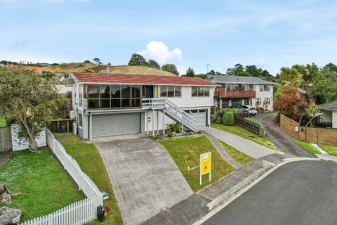 6 Wesleydale Place, Papakura, Papakura