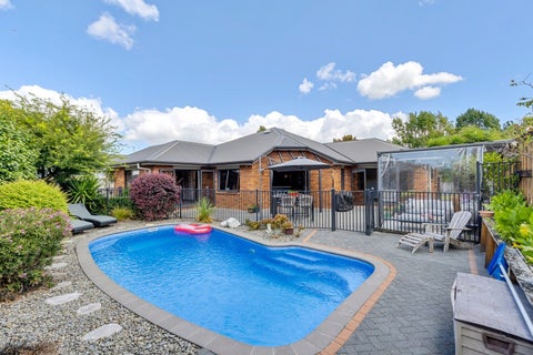 27 Somerton Drive, Huntington, Hamilton