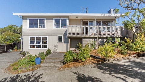 34 Fairmount Road, Titirangi, Auckland