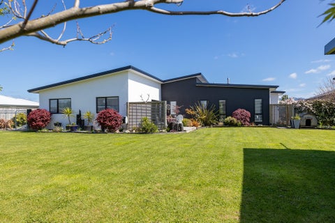19 Hartley Avenue, Carterton