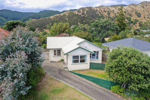 106 Wellington Road, Paekakariki