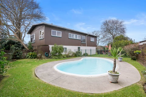 83 Edmonton Road, Henderson, Auckland
