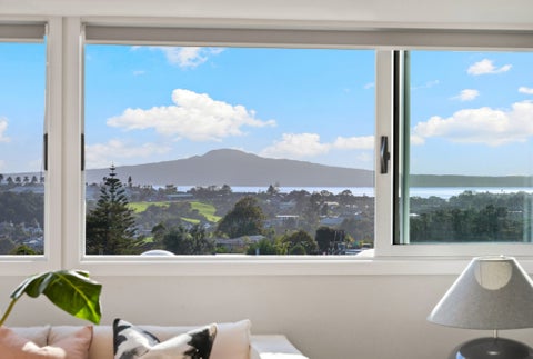 1/154 St Johns Road, Meadowbank, Auckland