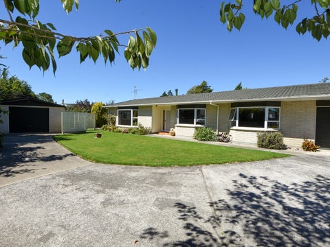 65 Park Road, Carterton