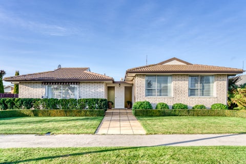 15 Mulberry Place, Redwood, Christchurch