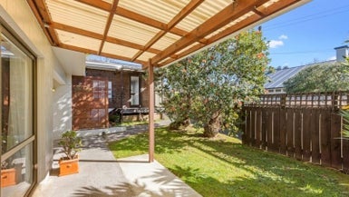 2/21 Burch Street, Mount Albert, Auckland