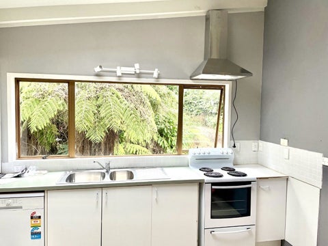 31 Elliston Crescent, Stanmore Bay, Whangaparaoa