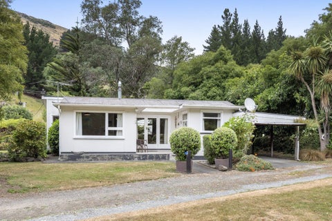 11 Factory Road, Little Akaloa, Little Akaloa