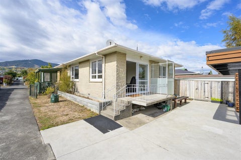 2/37 Fergusson Street, Stoke, Nelson
