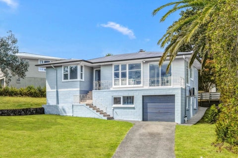 17 Wylie Avenue, Sunnynook, Auckland