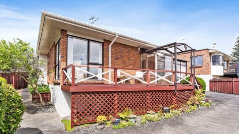 2/21 White Heron Drive, Massey, Auckland