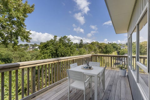 3 Micawber Place, Mellons Bay, Auckland