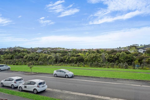 20 Flintridge Drive, Flat Bush, Auckland