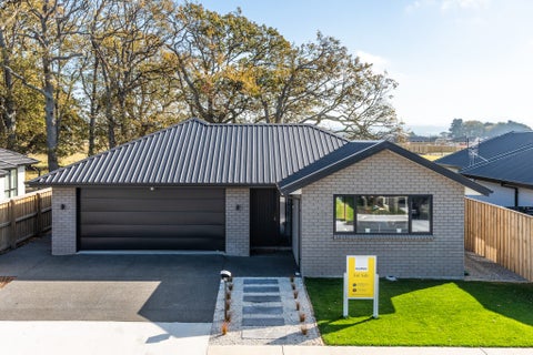 27 Crossley Avenue, Woodend, Woodend