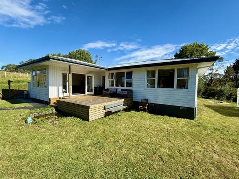 24 Wrights Road, Raglan, Raglan