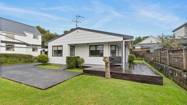 8B Rossgrove Terrace, Mount Albert, Auckland