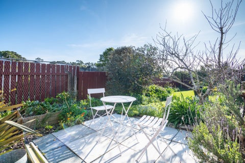 5 Longcroft Terrace, Newlands, Wellington