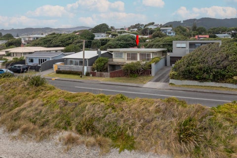 120 The Parade, Paekakariki