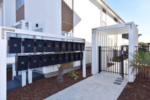 2/6 Bowhill Road, New Brighton, Christchurch
